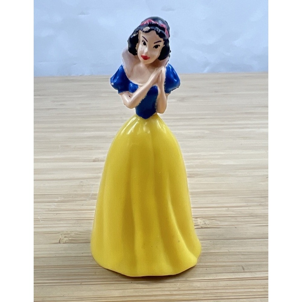 Disney Snow White Yellow Dress Cake Topper  3in Toy‎ Figure